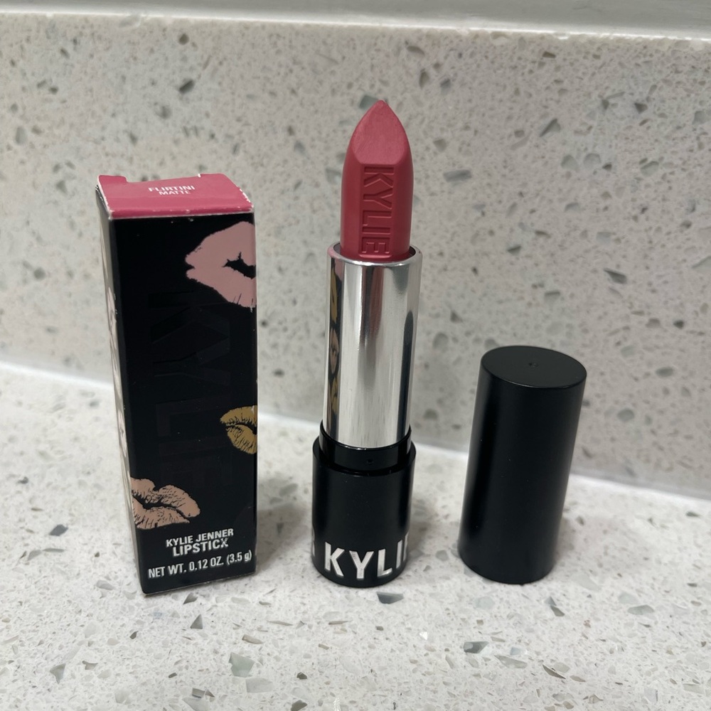 Kylie Cosmetics- LIPSTICK Flirtini Matte